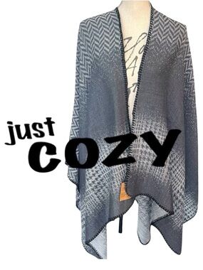 NWT Just Cozy Grey/Silver Chevron Poncho Scarf